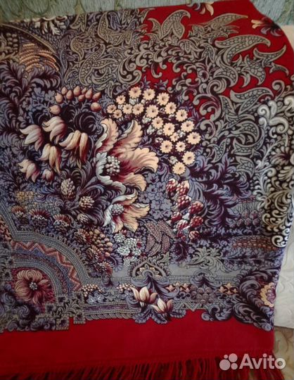 Павловопосадский шерстяной платок