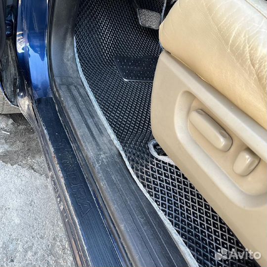 Автомобильные коврики на Toyota Tundra с бортами