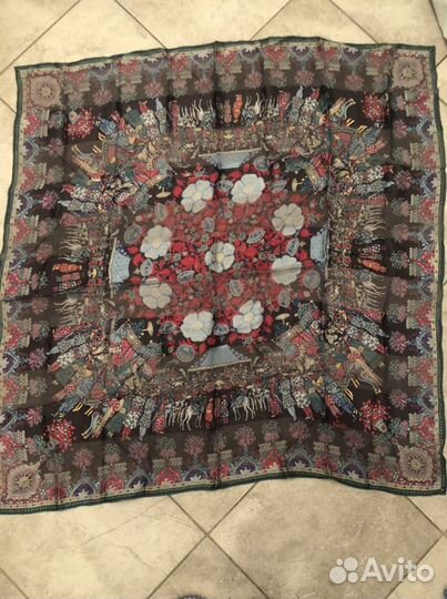 Платок шаль Etro Louis Vuitton Salvatore Ferragamo