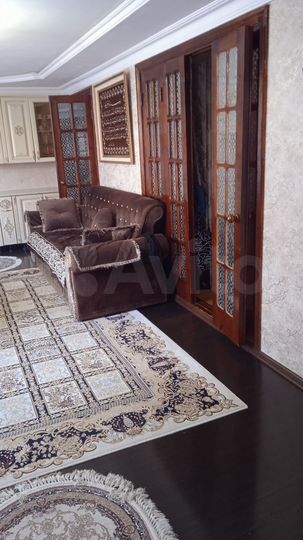 4-к. квартира, 72 м², 1/3 эт.