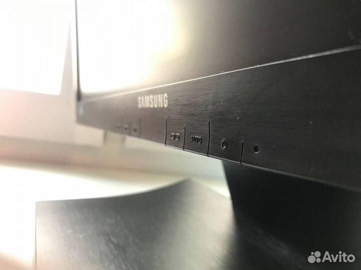 Монитор Samsung 23.6