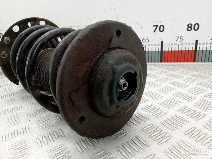 Стойка для Volkswagen Golf 4