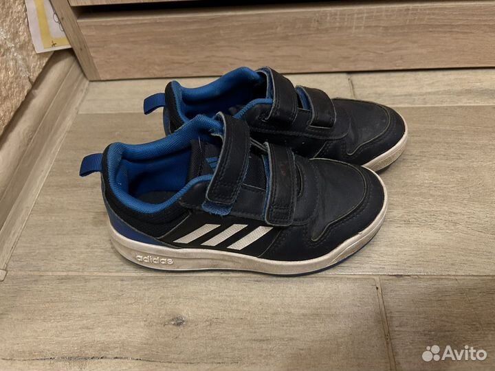 Кроссовки adidas
