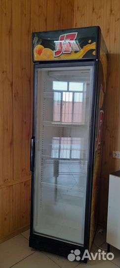 Холодильный шкаф