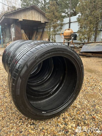 Dunlop SP Sport Maxx 050+ 245/45 R19 и 275/40 R19 105Y