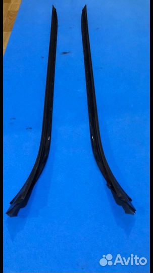 Молдинг лобового стекла