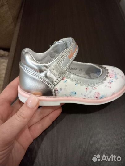 Туфли для девочки 23 р-р