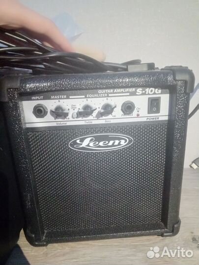 Гитарный комбоусилитель 10 Вт