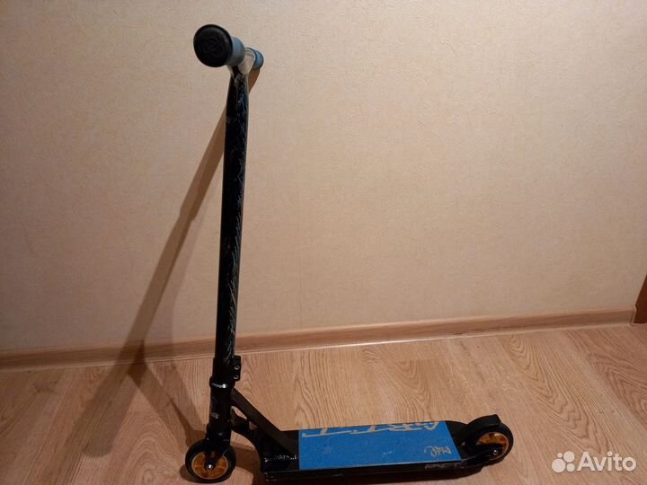 Трюковой самокат Grit elite