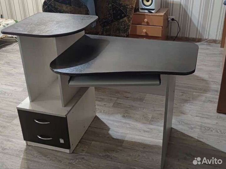 Компьютерный стол бу