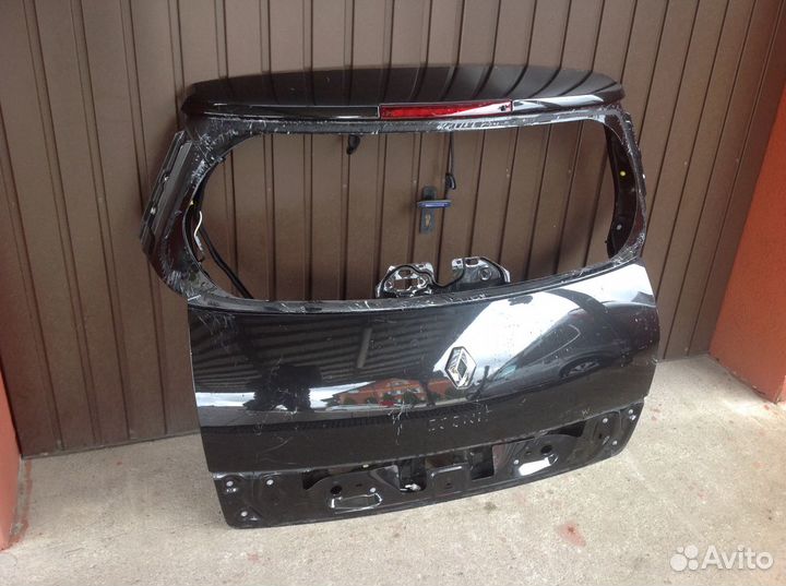 Задняя крышка багажника Рено сценик 2007г