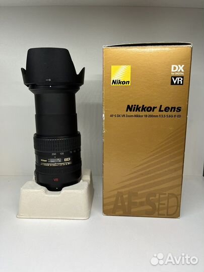 Объектив Nikon Nikkor 18-200mm