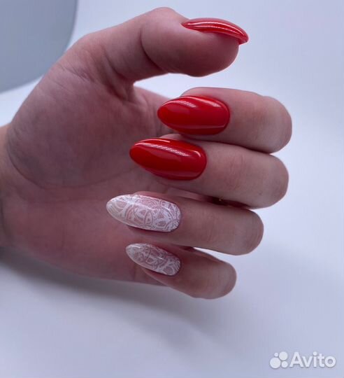 Маникюр, педикюр от опытного мастера