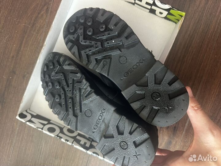 Женские ботинки