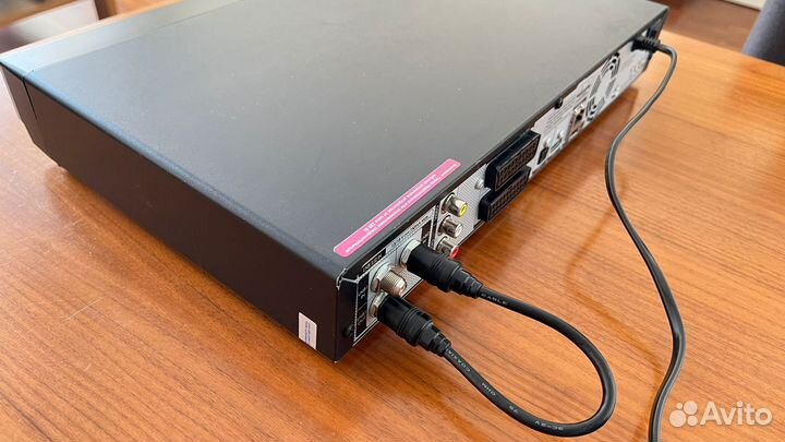 Спутниковый ресивер humax vhdr 3000s