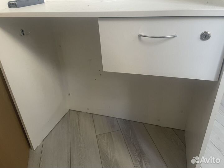 Кассовый стол/стойка/ресепшен бу