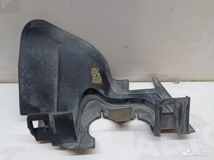 Воздуховод передний правый Volkswagen Jetta A6