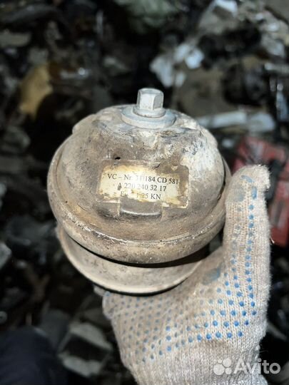 Опора двигателя Mercedes w220