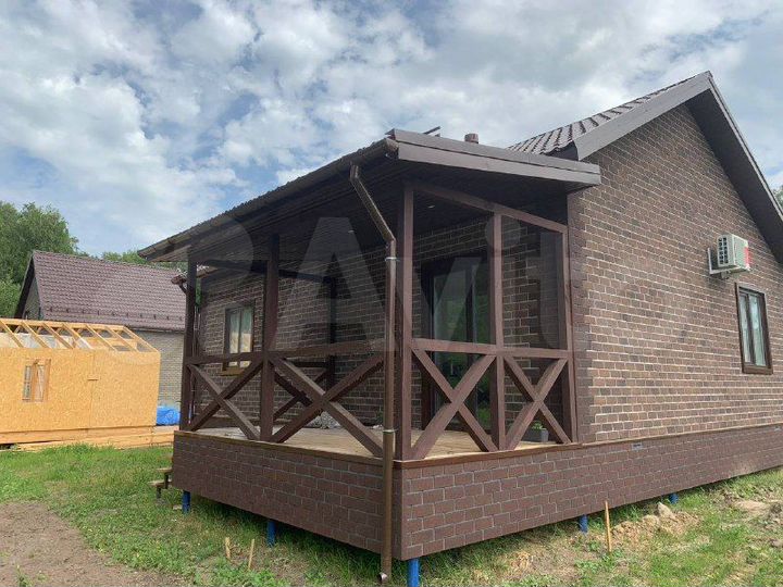 Дом 101 м² на участке 8 сот.