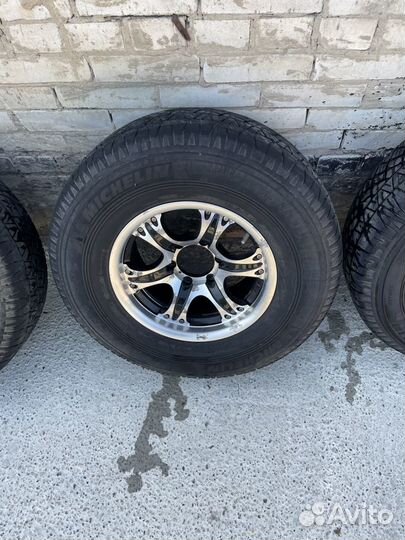 Michelin Latitude Cross 275/70 R16