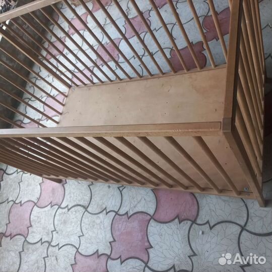Детская кроватка