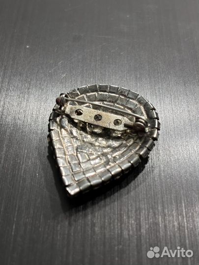 Брошь капля