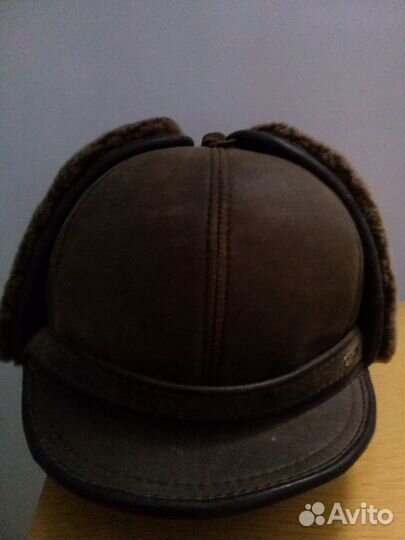 Зимняя мужская шапка