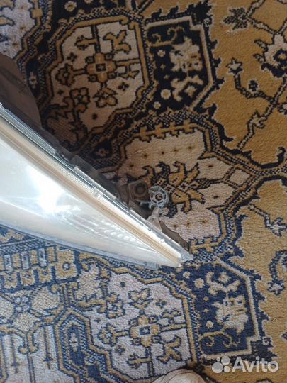 Фара передняя правая Honda Fit Schutle