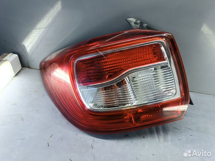 Фонарь задний левый Renault Logan 2