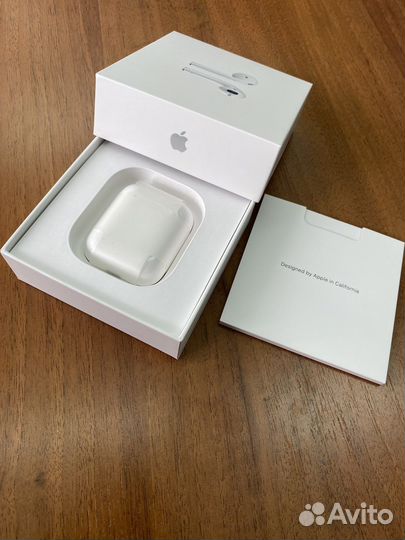 Беспроводные наушники apple airpods 1