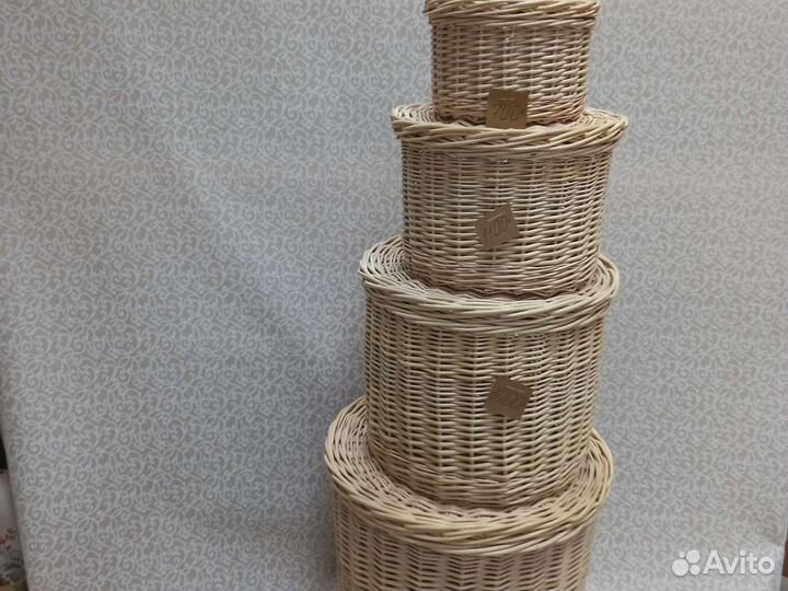 Корзина плетеная с крышкой