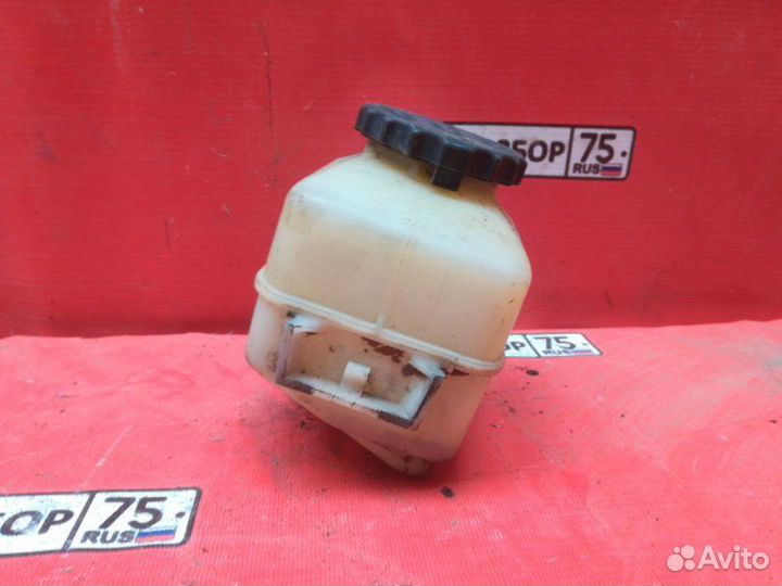 Бачок гур Toyota Harrier MCU15W 1mzfe