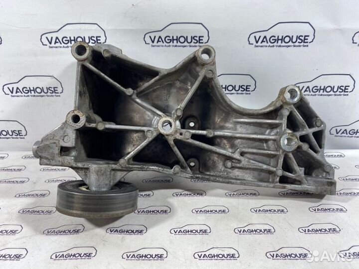 Кронштейн генератора Audi A4 B6 8E 1.8T AMB 2004