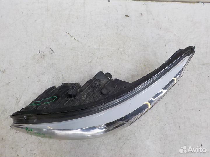 Фара левая на Kia Cee'd