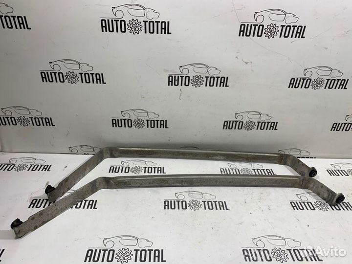 Крепление топливного бака Bmw 745 E65 N62B44 2004