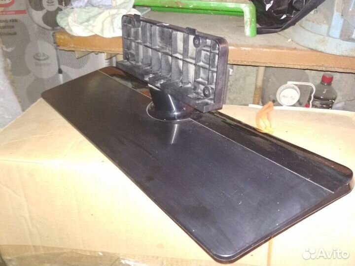 Подставка по телевизор