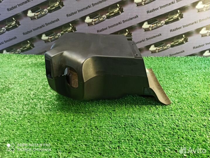 Кожух рулевой колонки Рено Лагуна 2