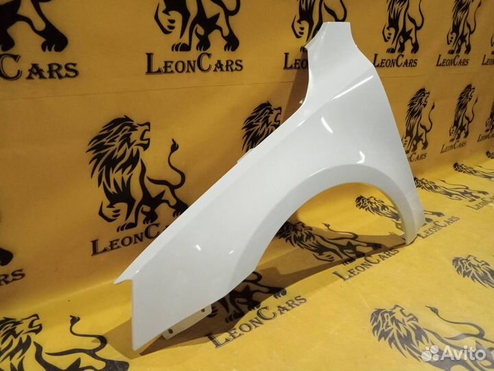 Крыло переднее левое белое Skoda Octavia A7 2013+