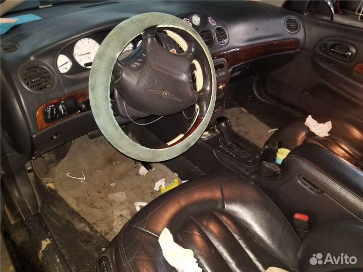 Разбор на запчасти Chrysler 300M