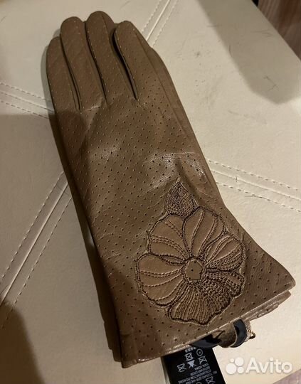 Перчатки женские кожаные новые 6.5