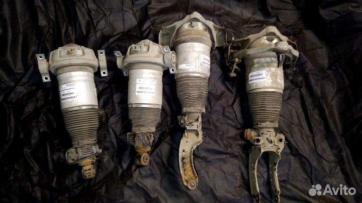 Пневмостойка амортизаторы Задние audi Q7 Ауди ку7