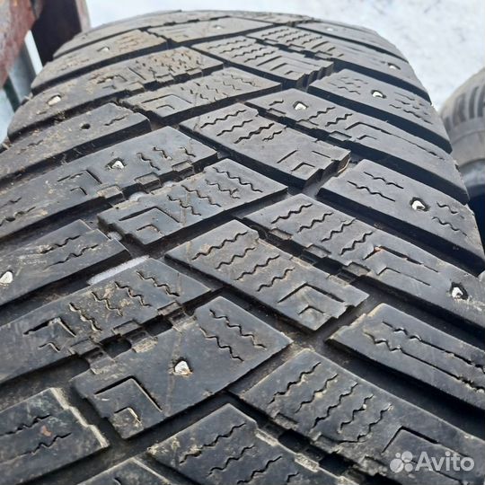 Goodyear Ultragrip Ice Arctic 215/65 R16 98T