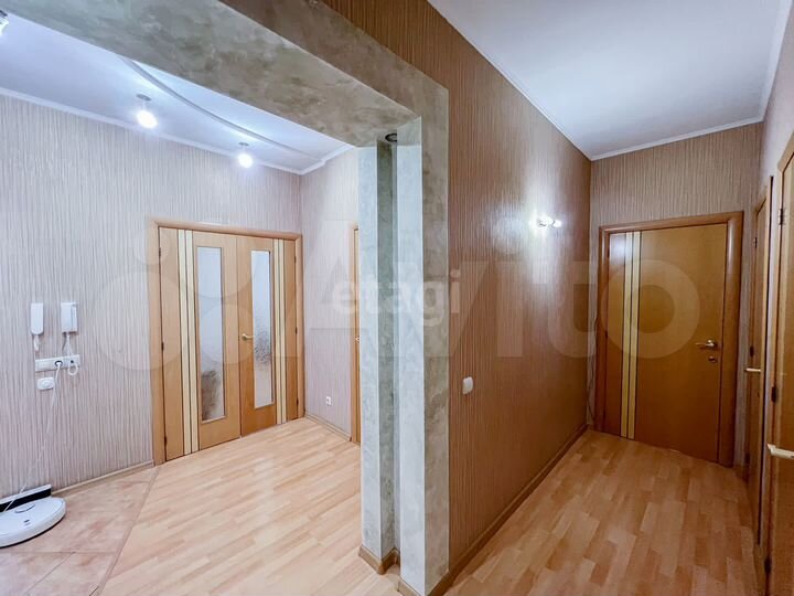 3-к. квартира, 80,5 м², 4/8 эт.