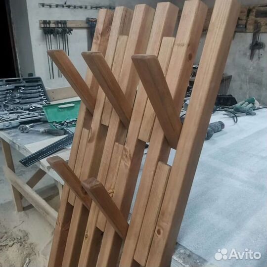 Вешалка пианино