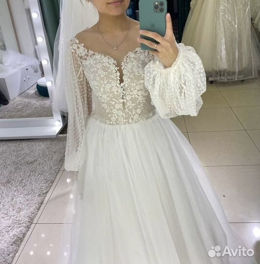 Свадебное платье