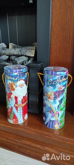 Жестяная коробка, новогодняя упаковка