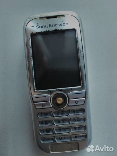 Кнопочный телефон Sony Ericsson K500i на запчасти