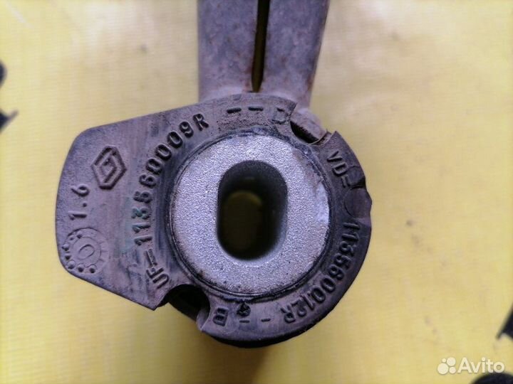 Опора двигателя правая Renault Megane 3 2009-2016