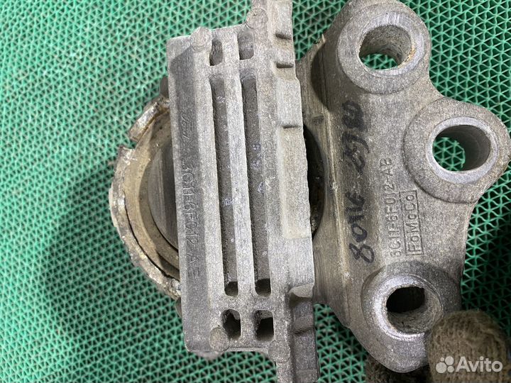 Подушка двигателя правая Ford Transit 2.2 2006