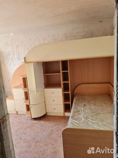 Детская кровать со шкафом